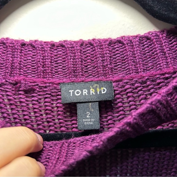 Torrid Burgundy Knit V-Neck Cutout Long Sleeve Sweater Size 2X - Picture 4 of 7